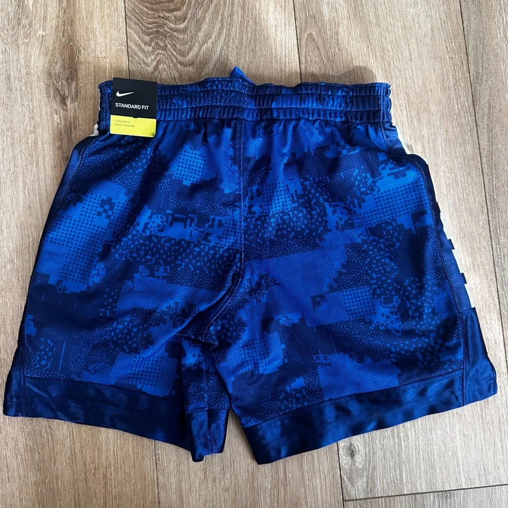 Nike Boys Blue Digital Camo Basketball Shorts Standard Fit Size M NEW